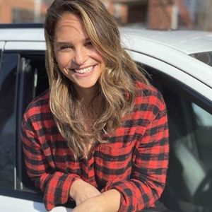 Meet your Posher, Rina